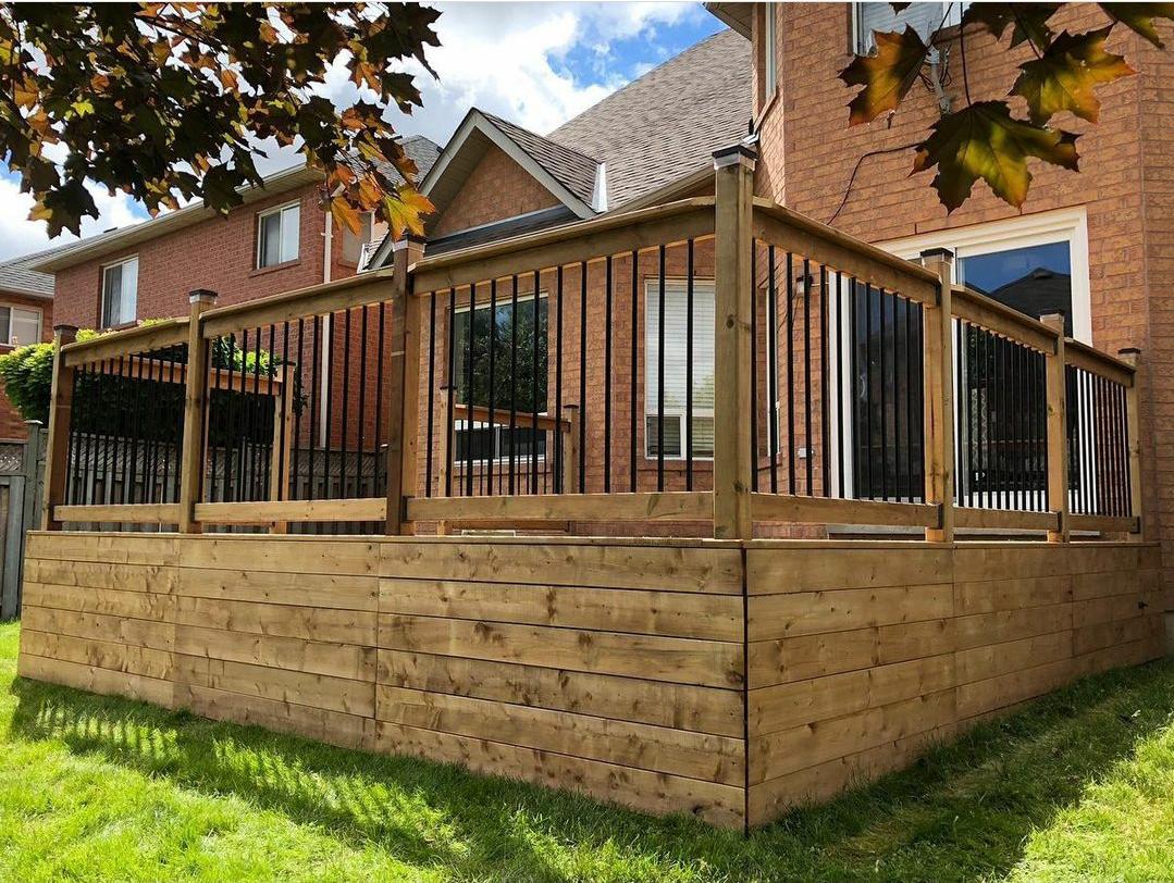 Custom Deck Toronto